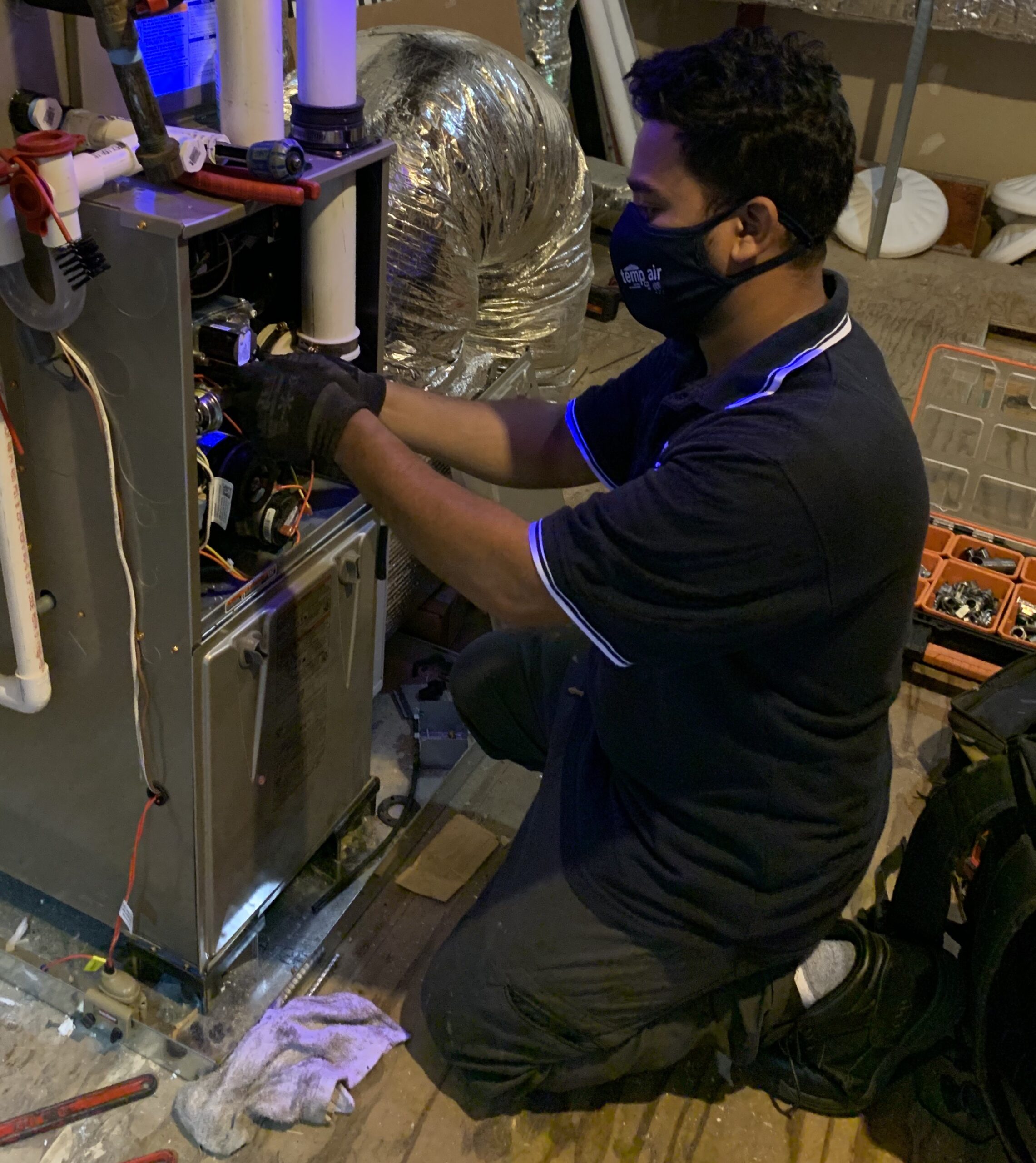 Experienced HVAC service technicians